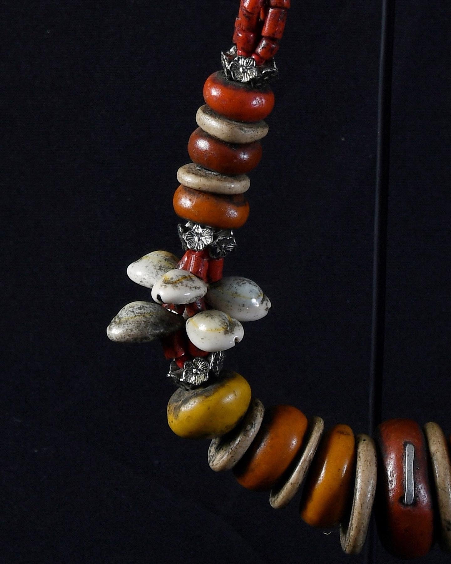 COLLAR MARROQUI ANTIGUO
